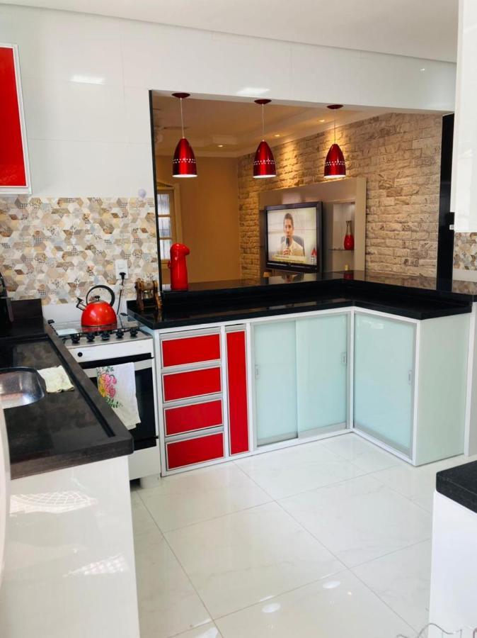 Casa Moderna E Aconchegante A Beira Mar, Com Opcao De Piscina Aquecida Cobrado A Parte, Area Gourmet Com Churrasqueira Em Deck Coberto Frente A Piscina, Aconchegante Sala De Estar Com Lareira, Garagem Para 4 Carros, Casa Pe Na Areia A 50 Metros Da Pr Praia Grande  Exterior foto