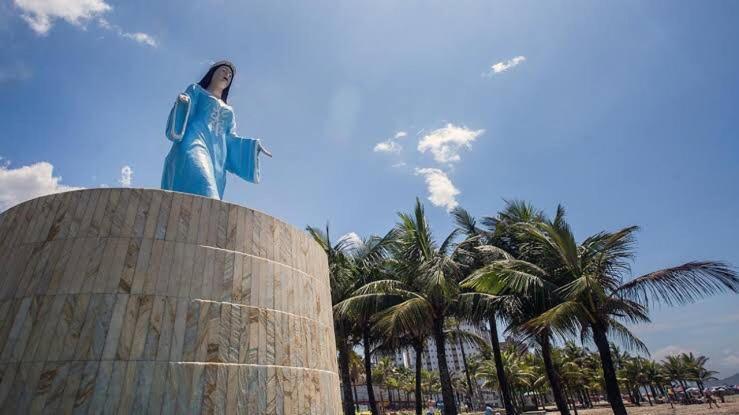 Casa Moderna E Aconchegante A Beira Mar, Com Opcao De Piscina Aquecida Cobrado A Parte, Area Gourmet Com Churrasqueira Em Deck Coberto Frente A Piscina, Aconchegante Sala De Estar Com Lareira, Garagem Para 4 Carros, Casa Pe Na Areia A 50 Metros Da Pr Praia Grande  Exterior foto