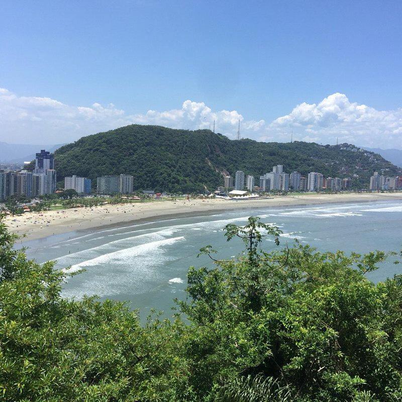Casa Moderna E Aconchegante A Beira Mar, Com Opcao De Piscina Aquecida Cobrado A Parte, Area Gourmet Com Churrasqueira Em Deck Coberto Frente A Piscina, Aconchegante Sala De Estar Com Lareira, Garagem Para 4 Carros, Casa Pe Na Areia A 50 Metros Da Pr Praia Grande  Exterior foto